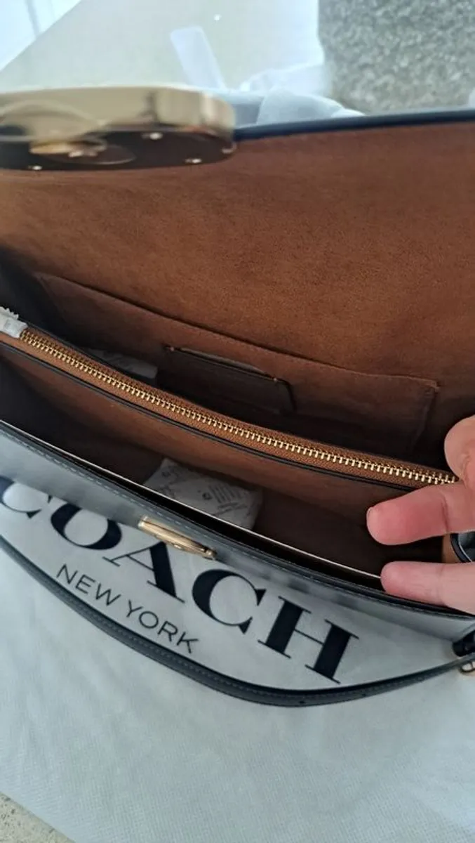 Coach Eliza top handle black leather bag - Image 2