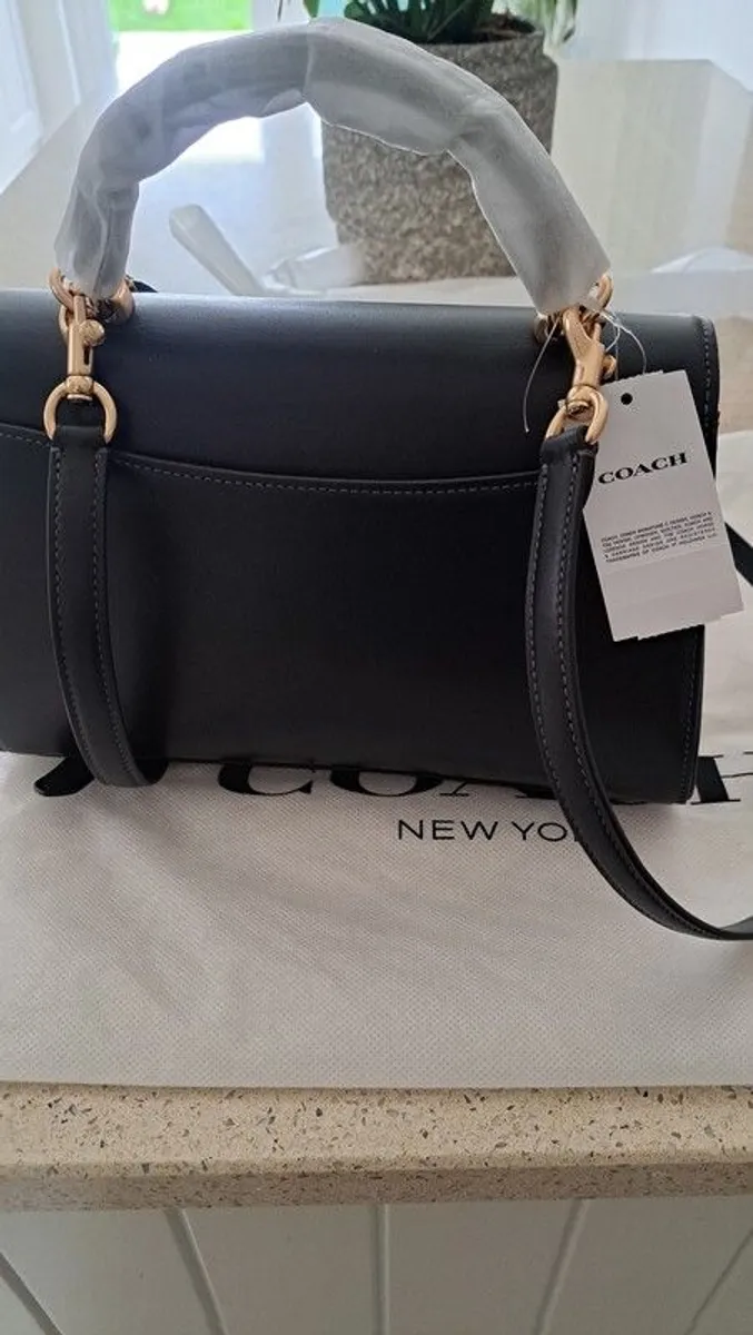 Coach Eliza top handle black leather bag - Image 4