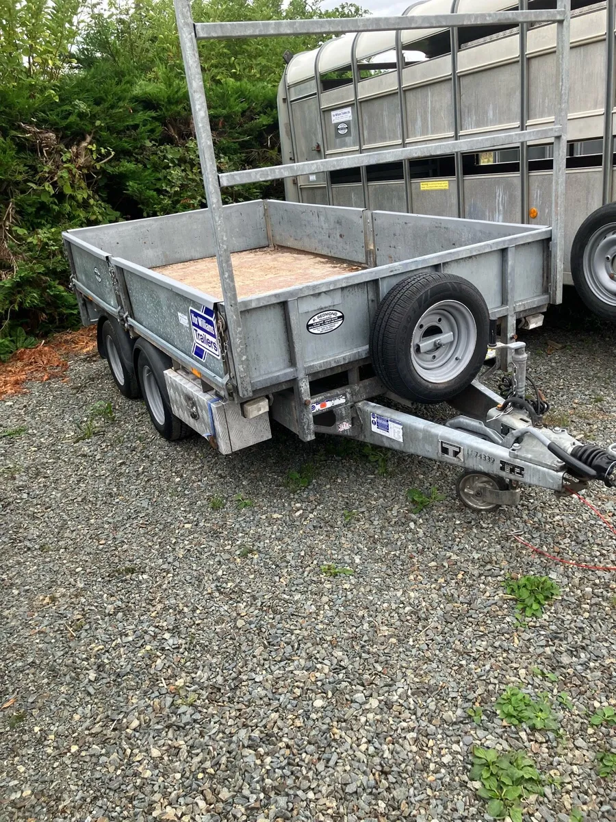 Trailers - Image 1