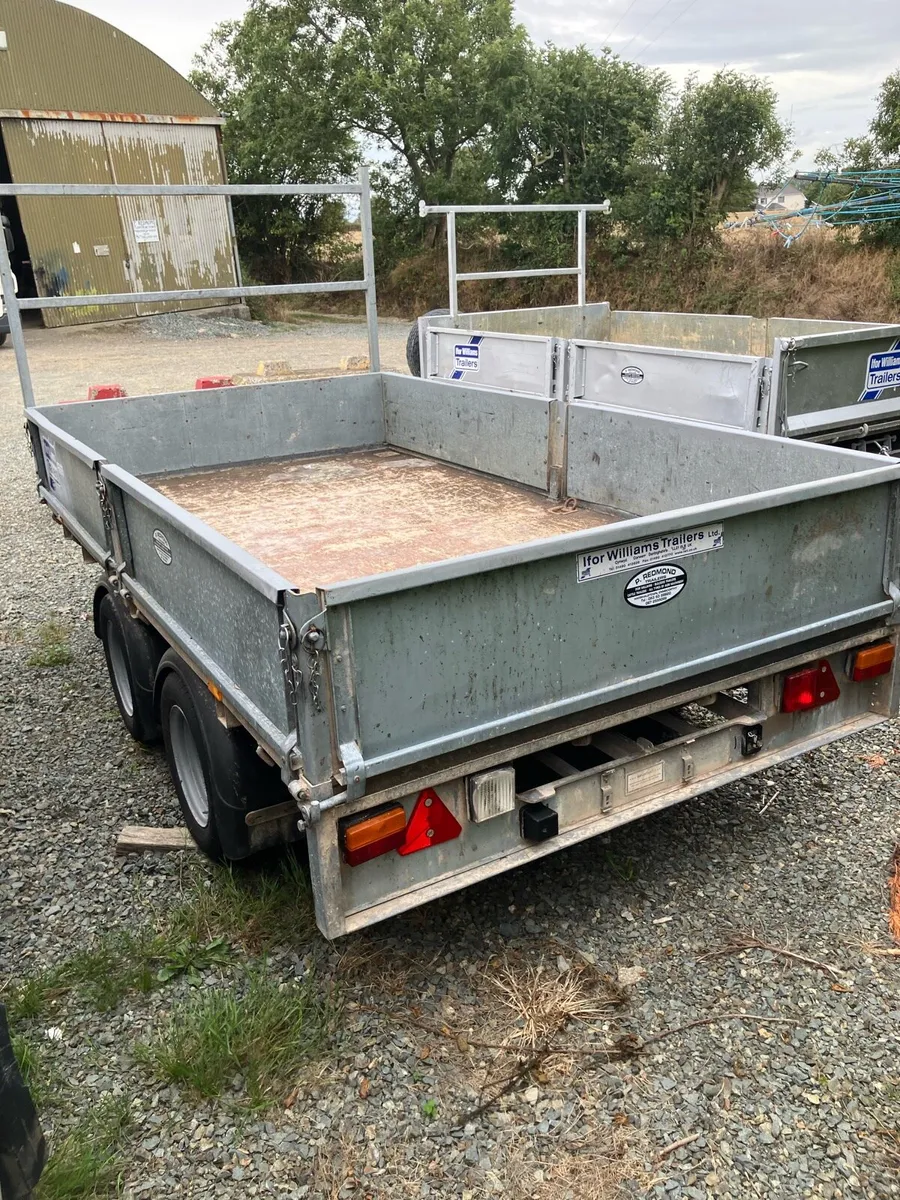 Trailers - Image 2
