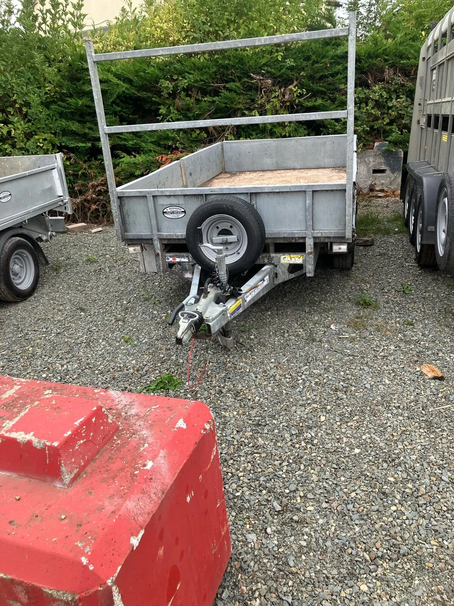 Trailers - Image 4