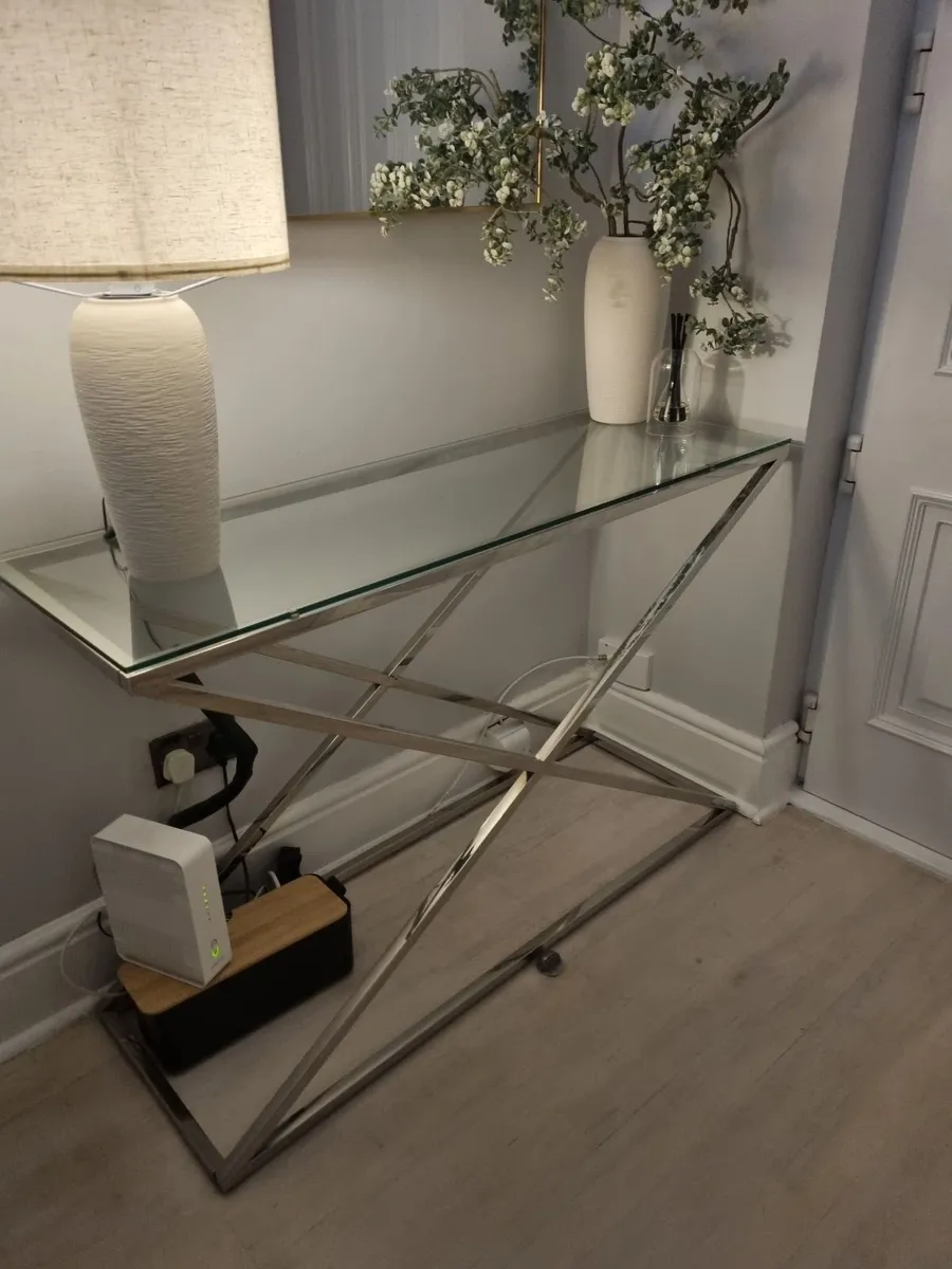 Console Table - Image 4