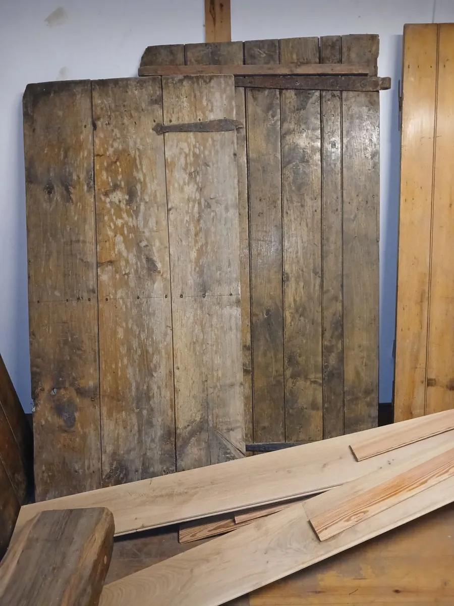 RECLAIMED DOORS - Image 2