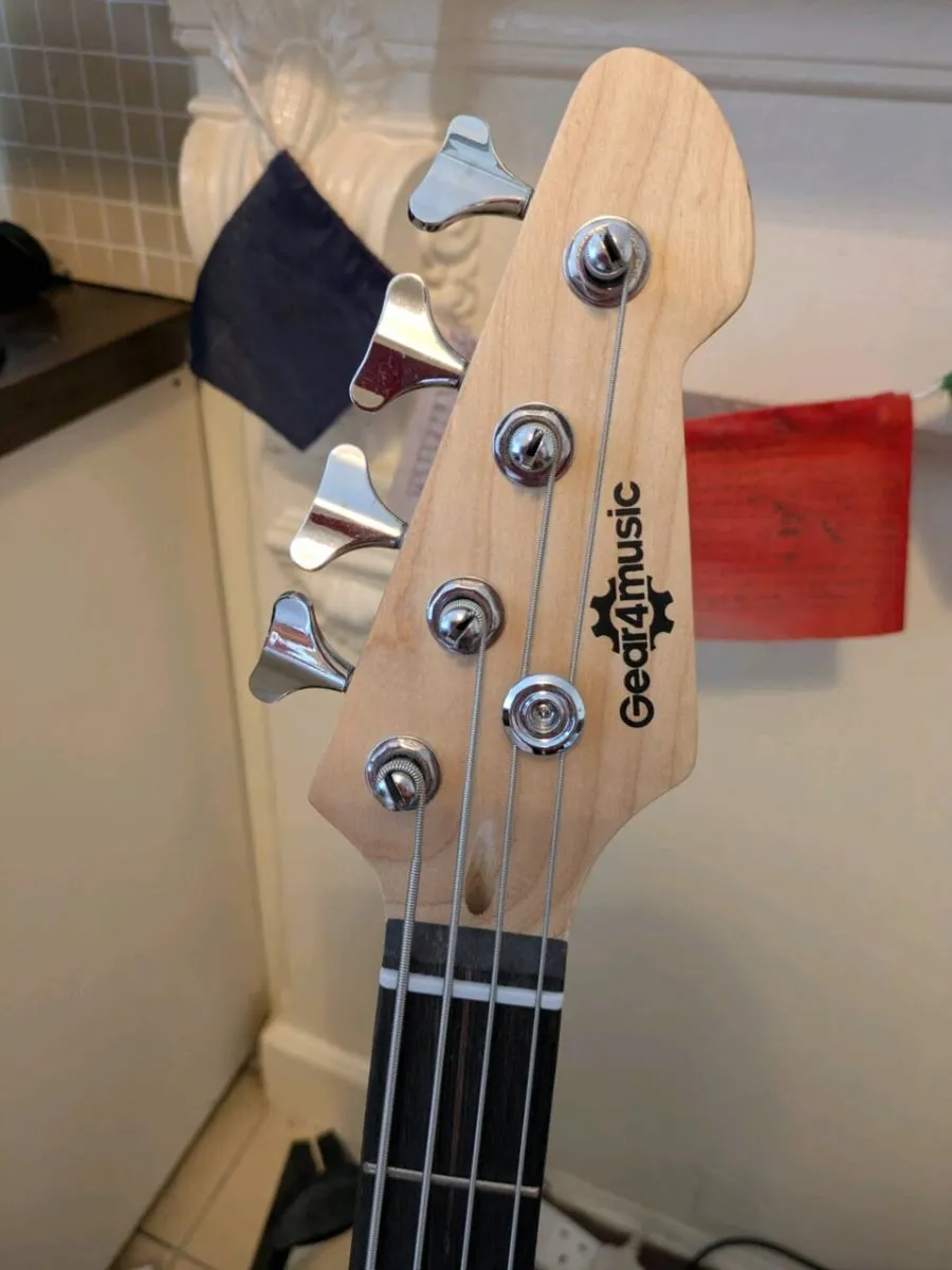 Gear4music bass - Image 2