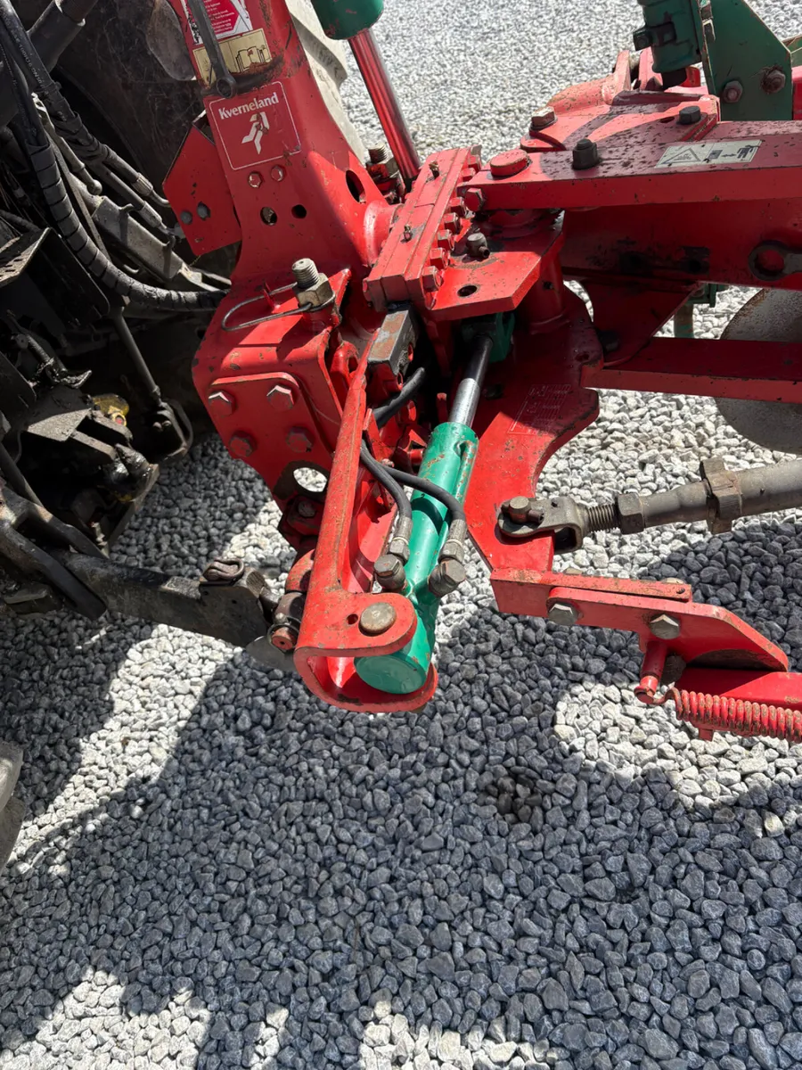 Kverneland ED85-200   4 furrow plough - Image 4