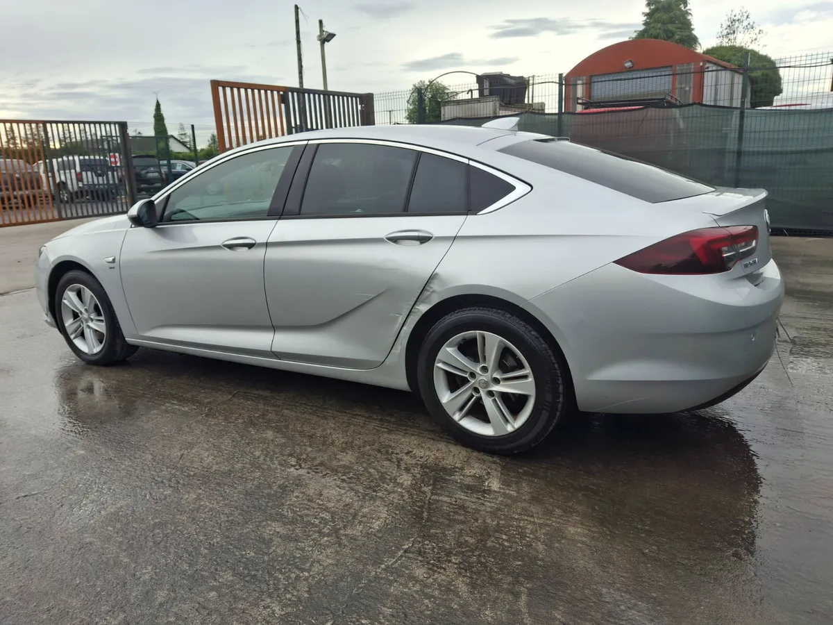 182 Opel Insignia  Sri  1.6 Diesel  Automatic - Image 4