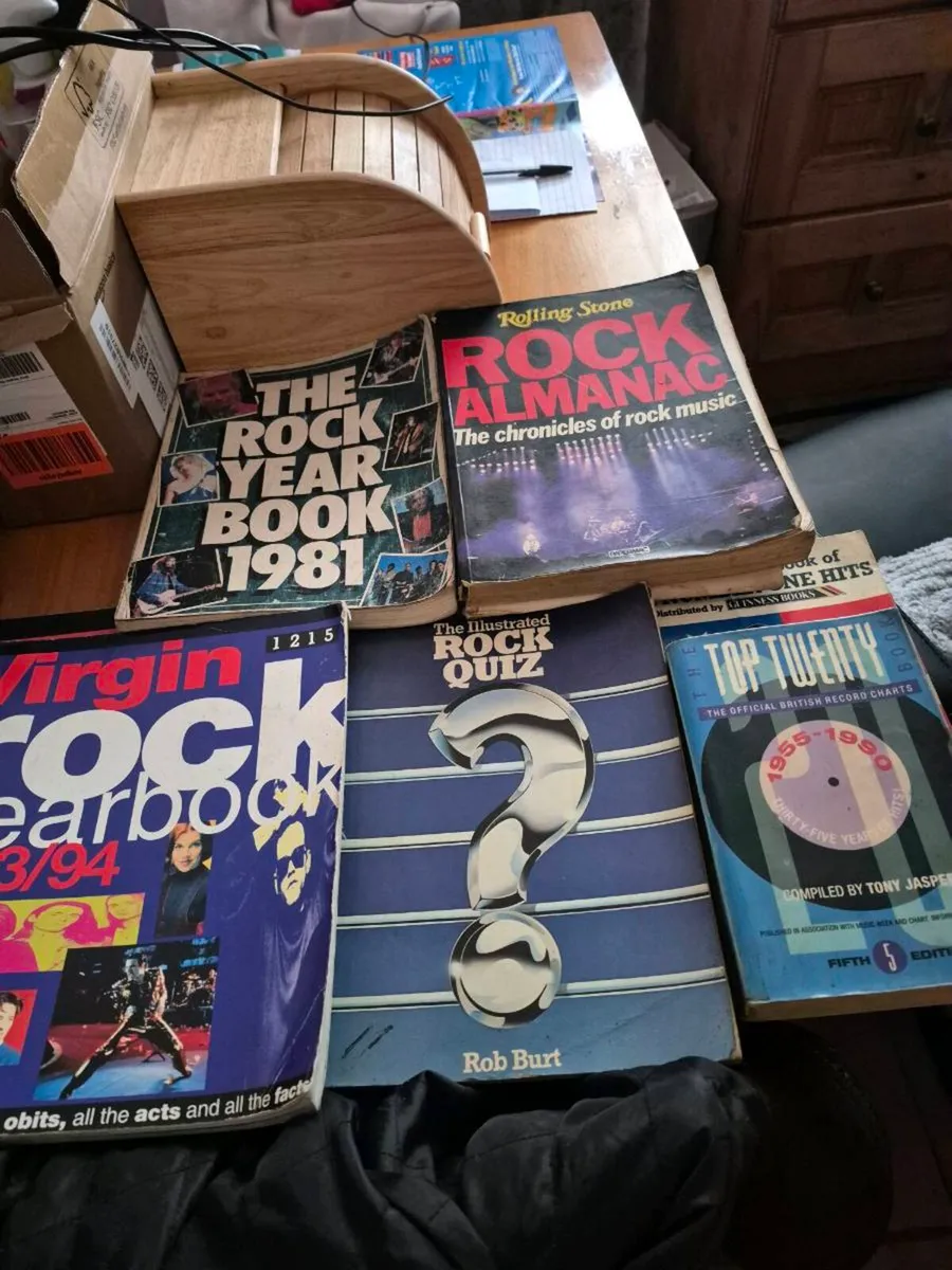MUSIC BOOKS - Image 1