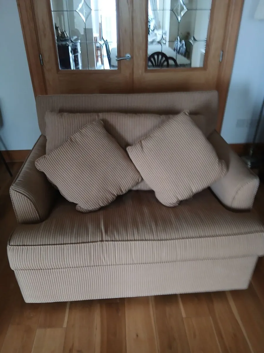 Couch - Image 2