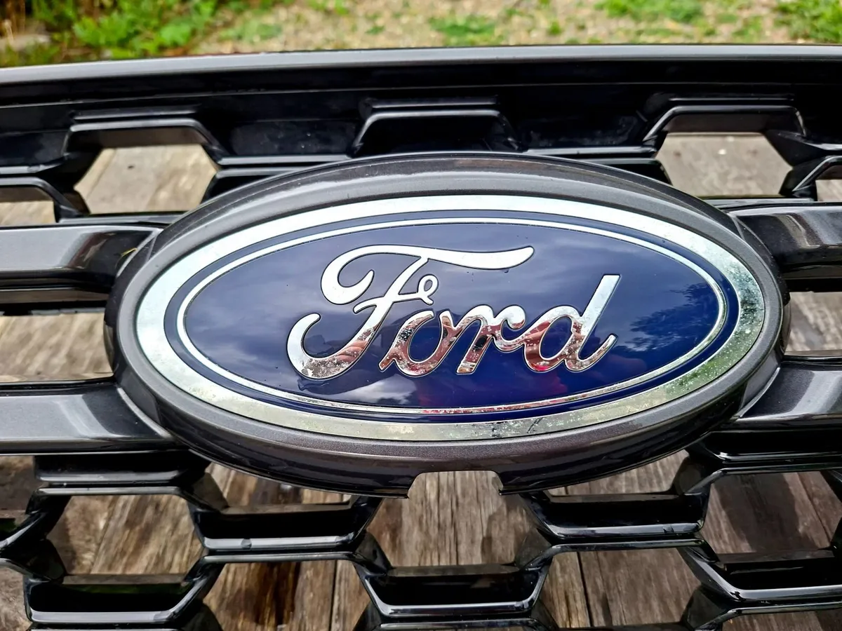 Ford Ranger Wildtrack Front Grill (New model) - Image 3