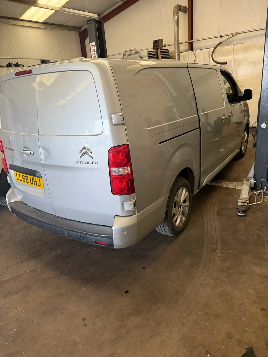 2019 Citroen dispatch 2.0 hdi for breaking only - Image 4