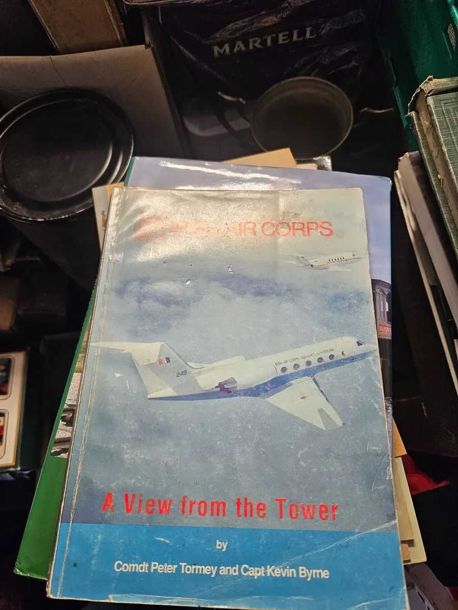 Book Irish Air Corps - Image 1