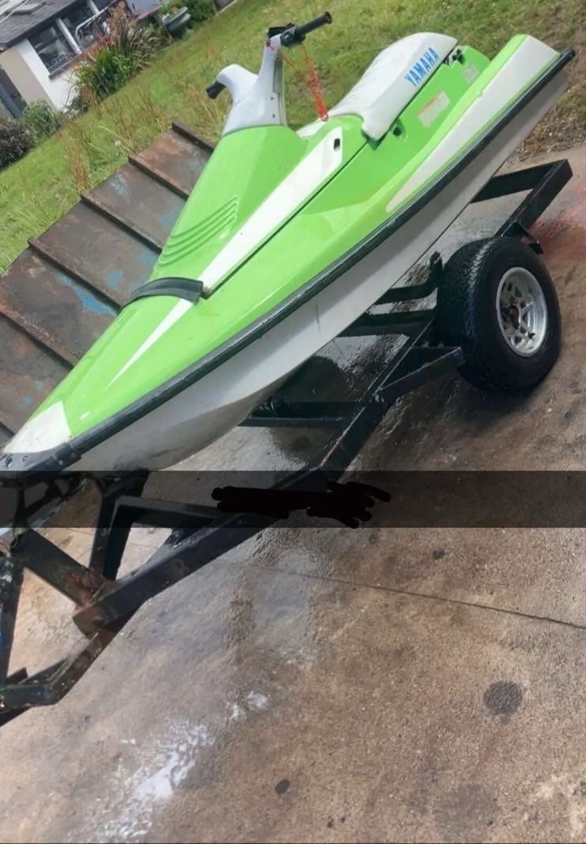 Jet ski
