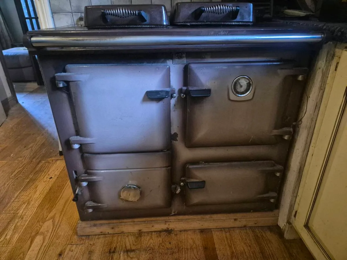 Rayburn Supreme solid fuel cooker / stove - Image 3