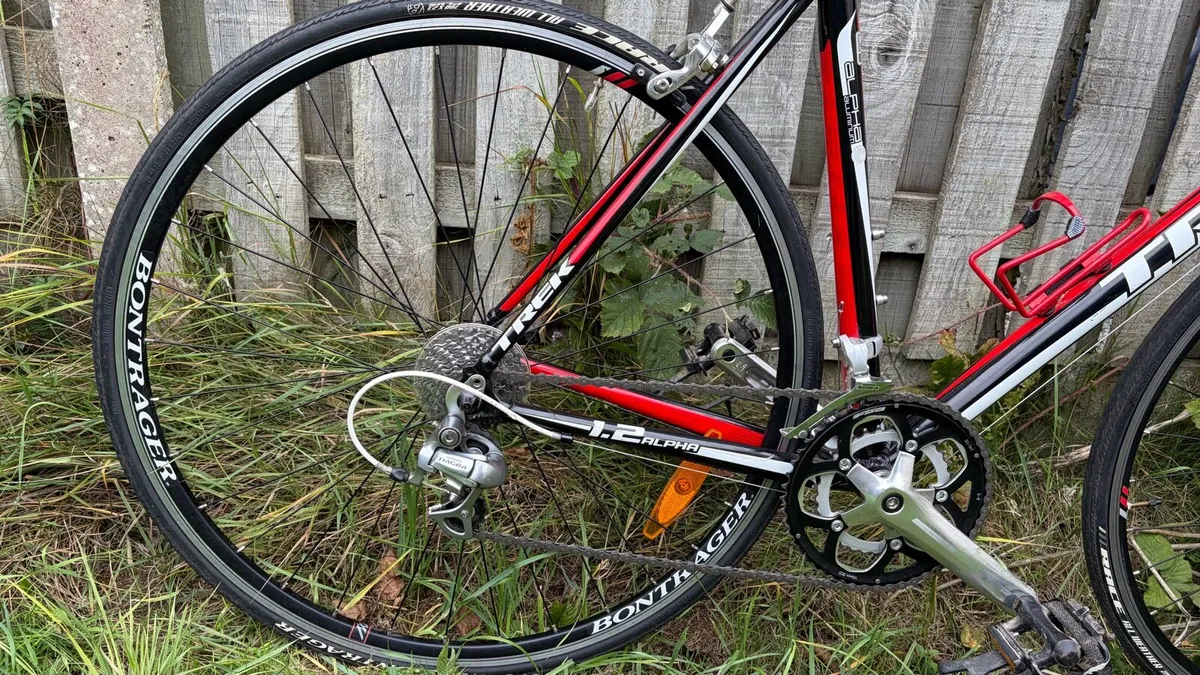 TREK ROAD BIKE - Image 2
