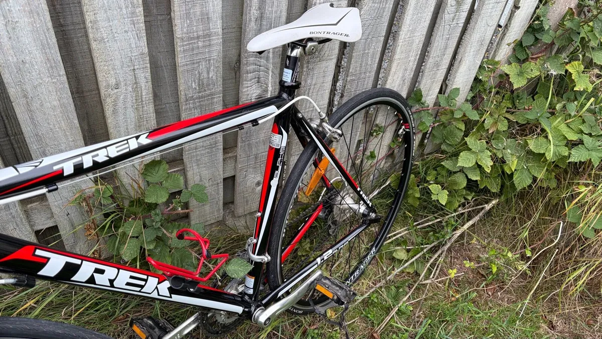 TREK ROAD BIKE - Image 3