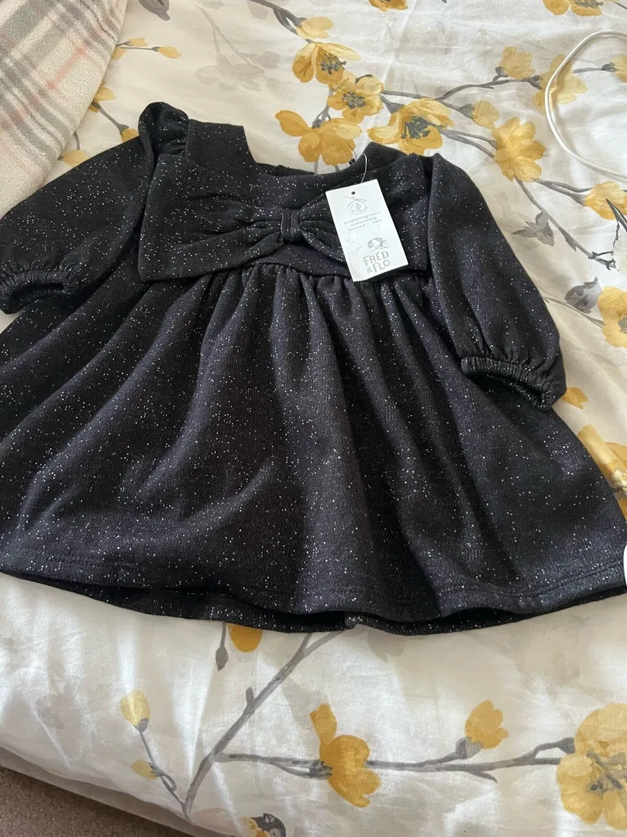Girls BNWT dress 3/6 mths €5 - Image 3