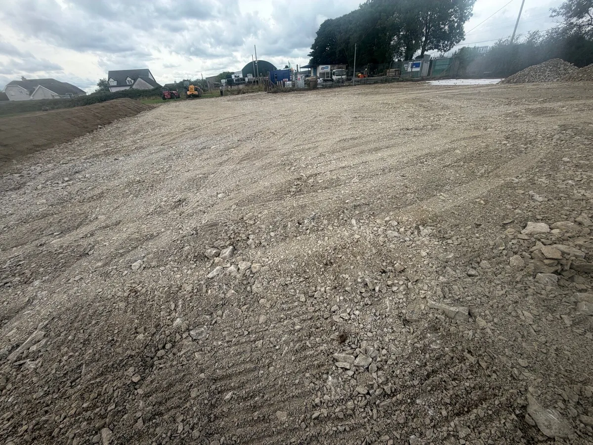 Yard to rent - Image 1