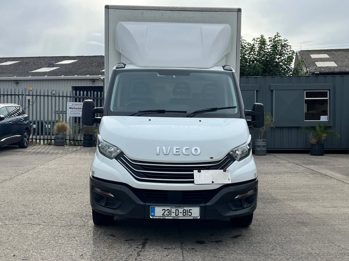 2023 IVECO DAILY BOX BODY - Image 2