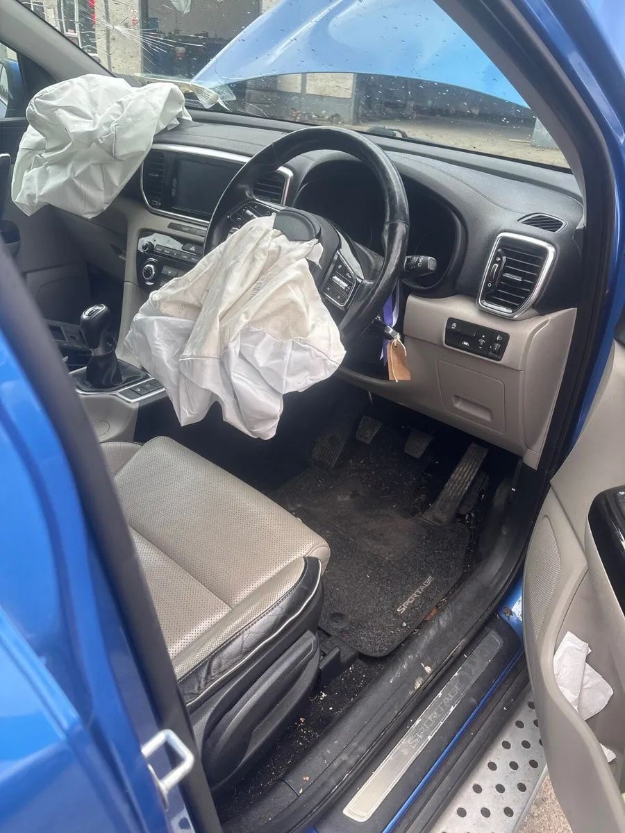 2019 Kia sportage for parts - Image 4