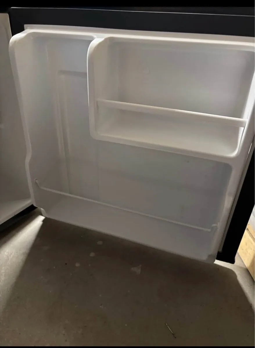Fridge - Image 4