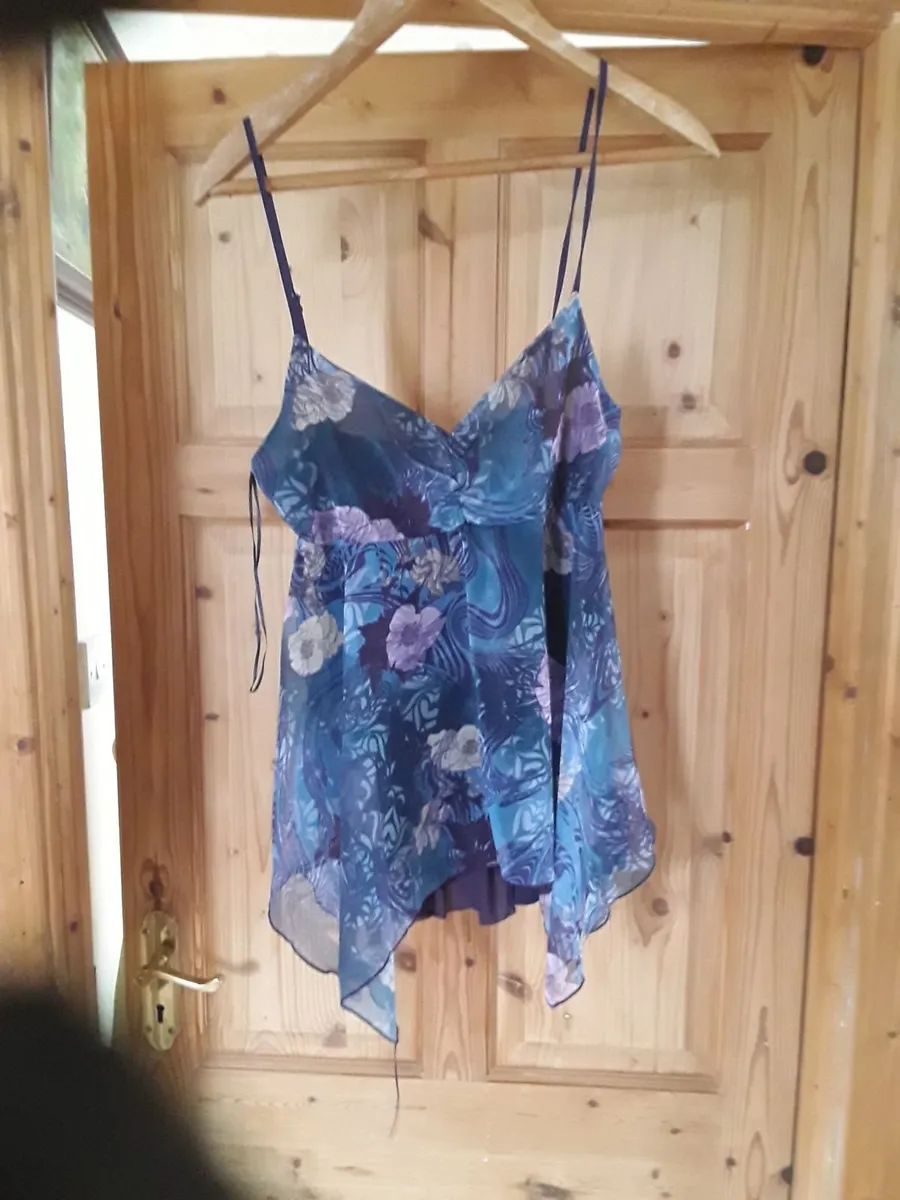 As new beautiful summer top size 12 - Image 2