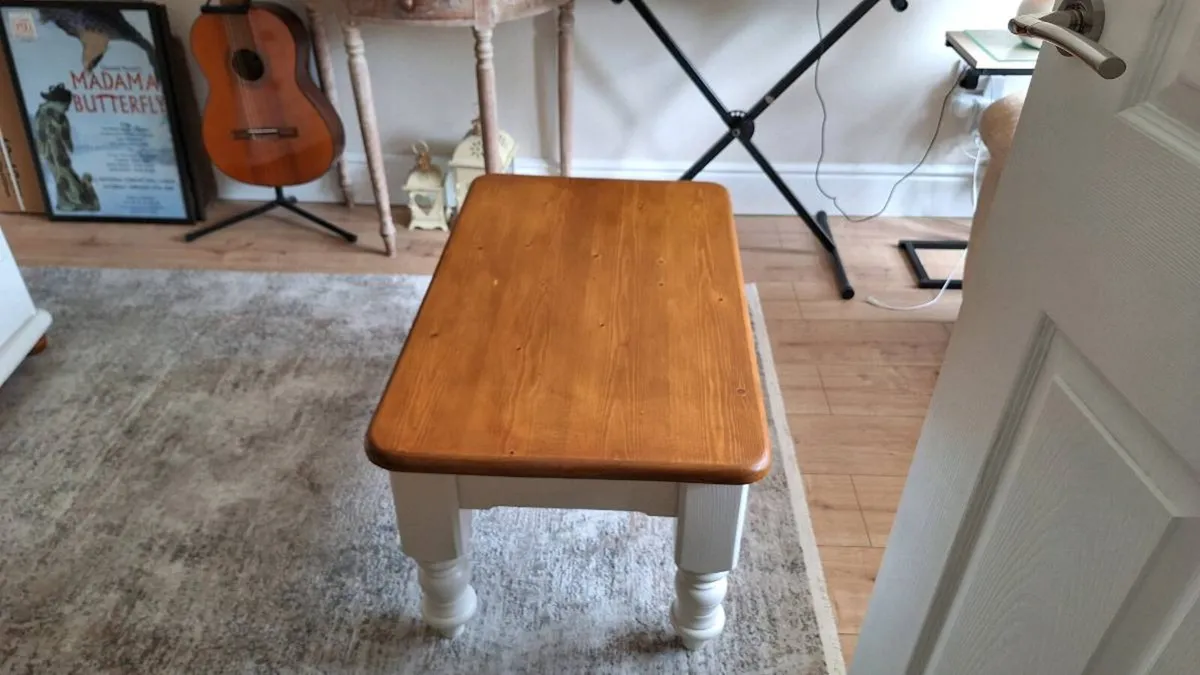 Coffee table - Image 1