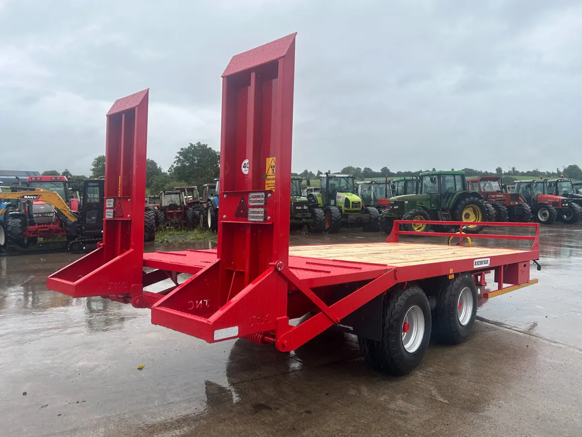 New 8 Tonne / 18FT JNC Low Loader C/W Bale Wedge - Image 4