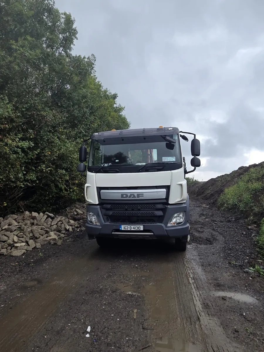 DAF CF 2016 Grab Truck  MINT CONDITION - Image 1