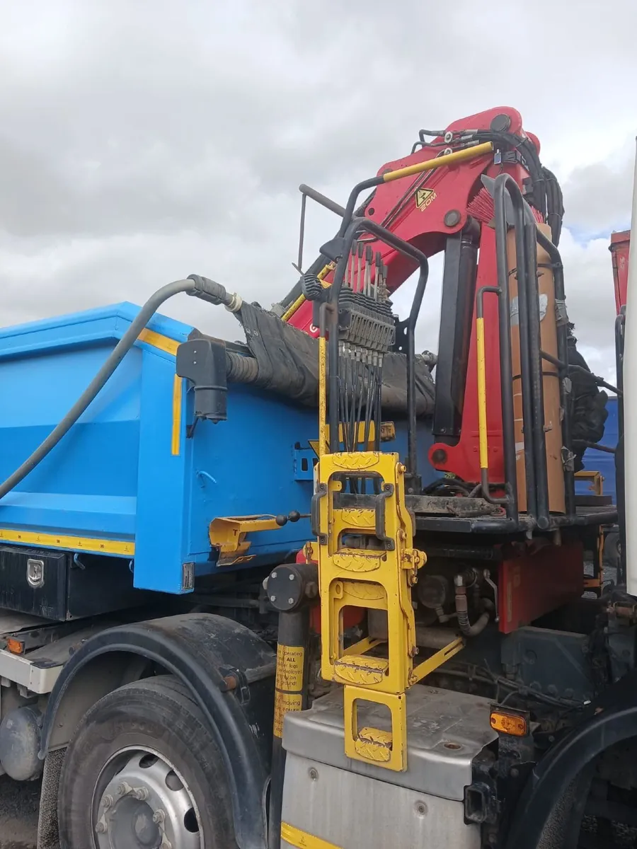 DAF CF 2016 Grab Truck  MINT CONDITION - Image 4