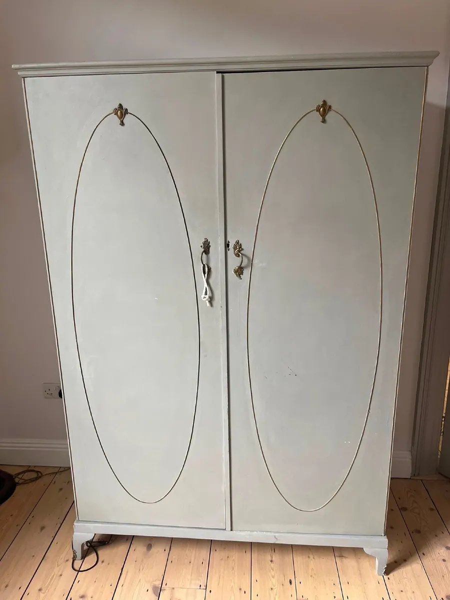 Waredrobe/kitchen storage - Image 3
