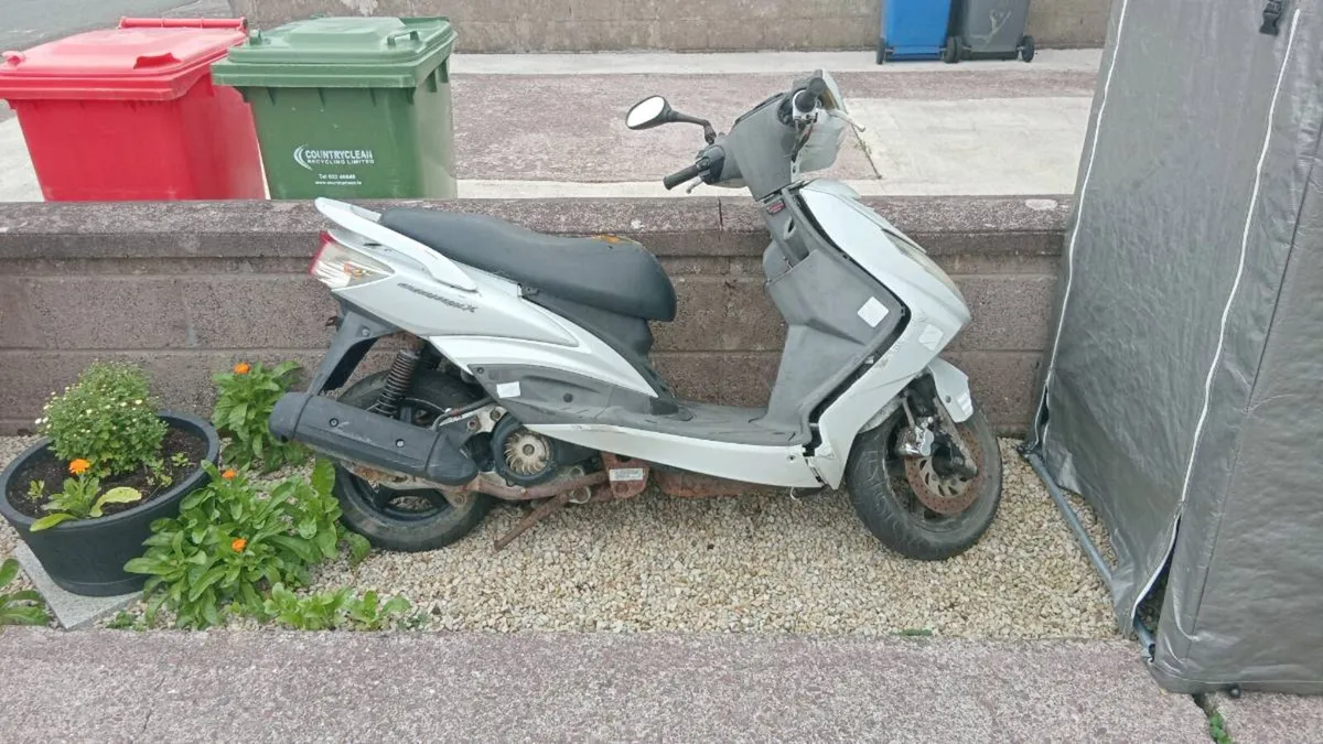 Suzuki cygnusx for parts - Image 1