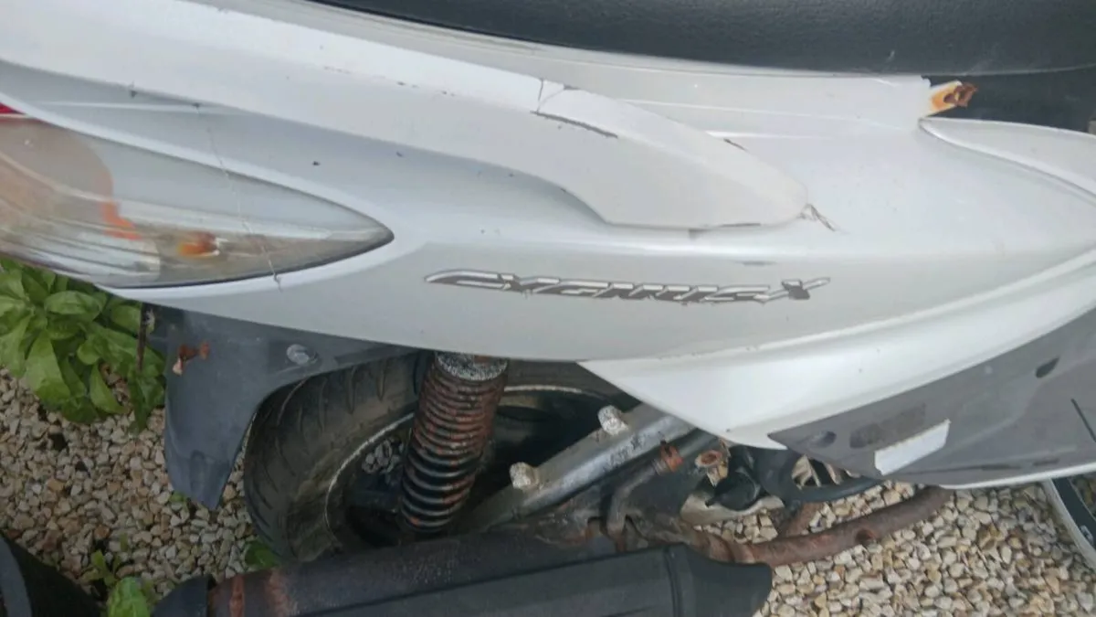 Suzuki cygnusx for parts - Image 2