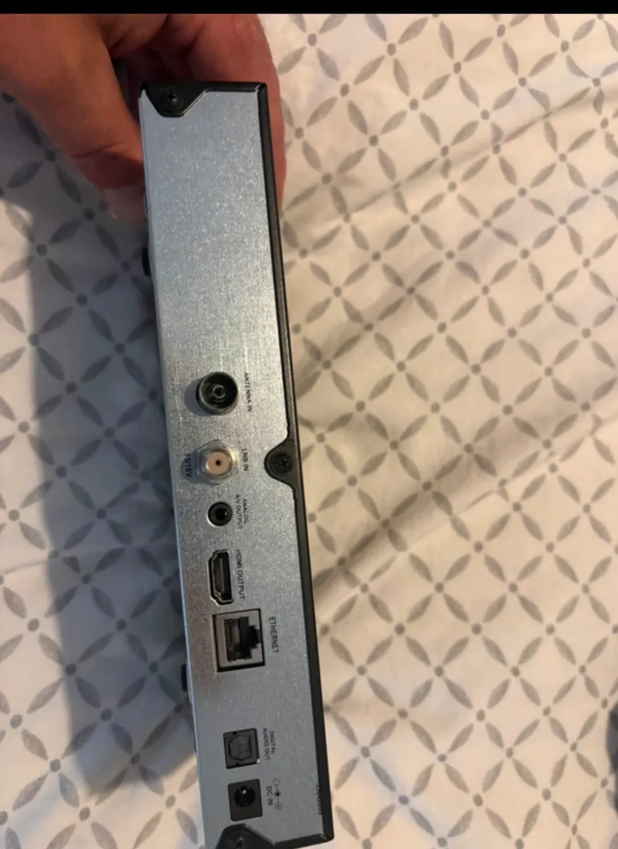 Saorview/ satellite combo box - Image 4
