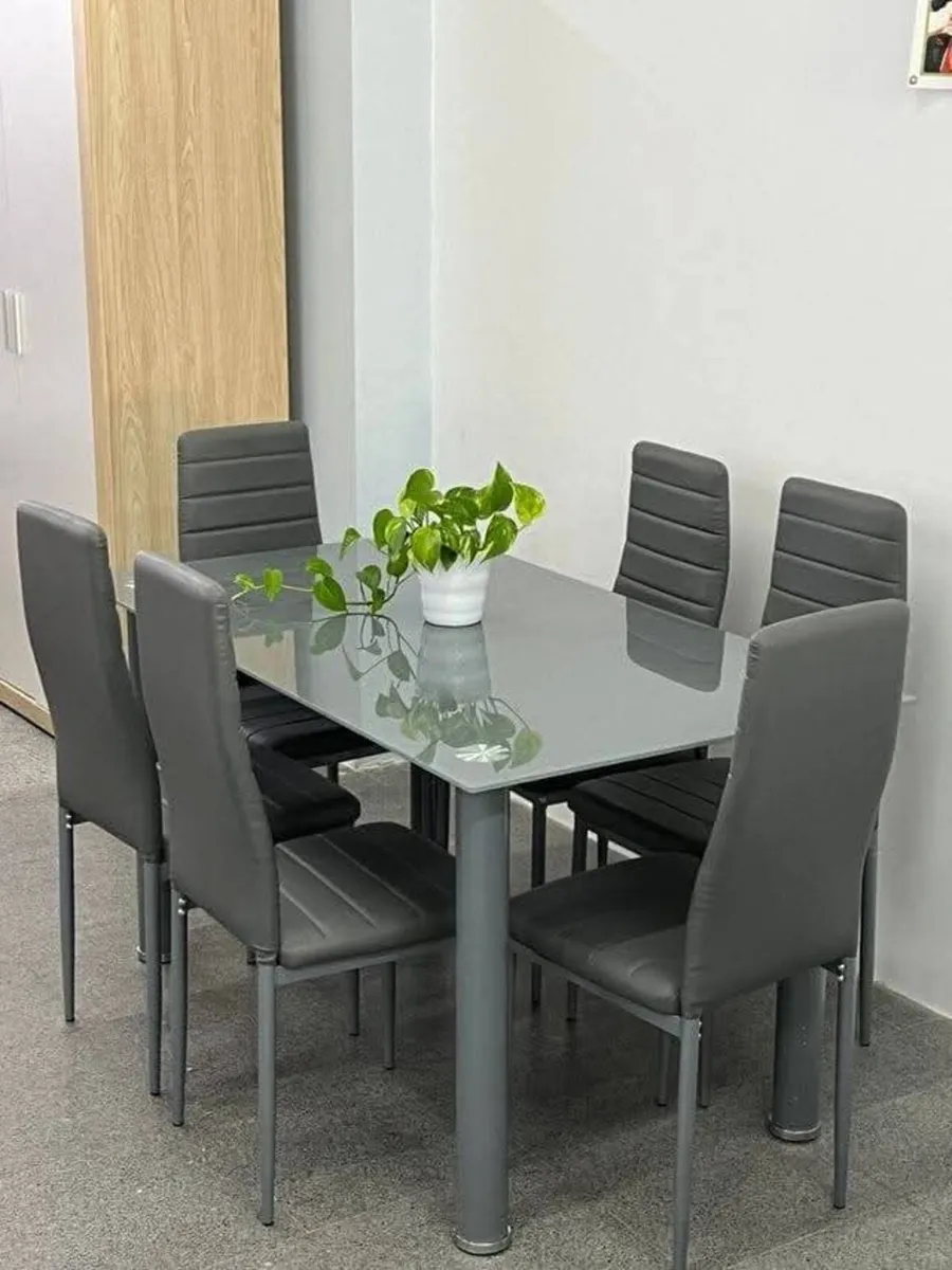 Glass Dining Table With 6 Leather Chairs - Image 4