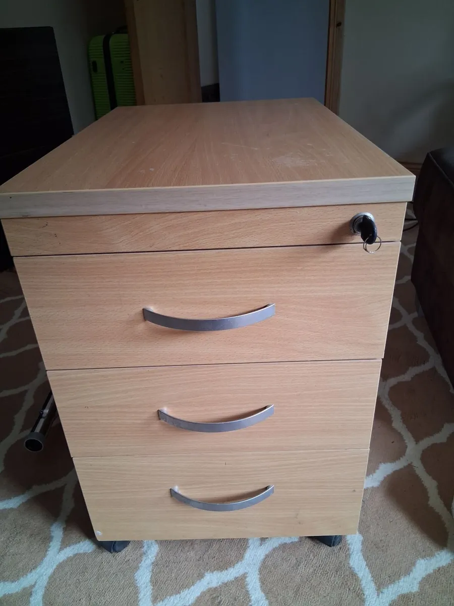 Locking locker - Image 1