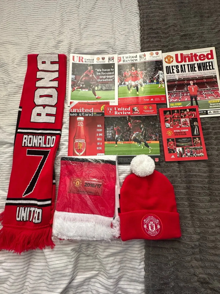 Manchester United memorabilia - Image 1