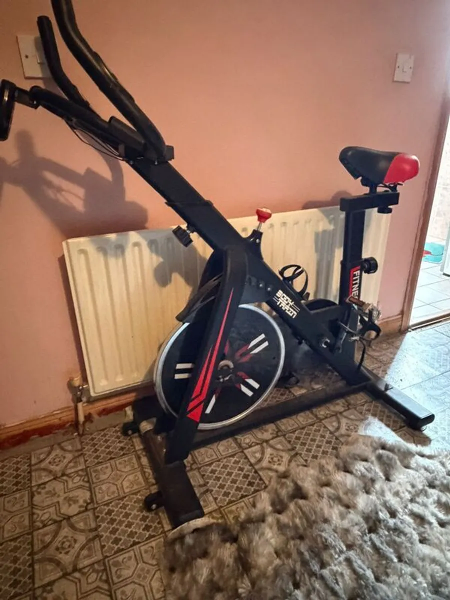 Exercise bike - Image 1