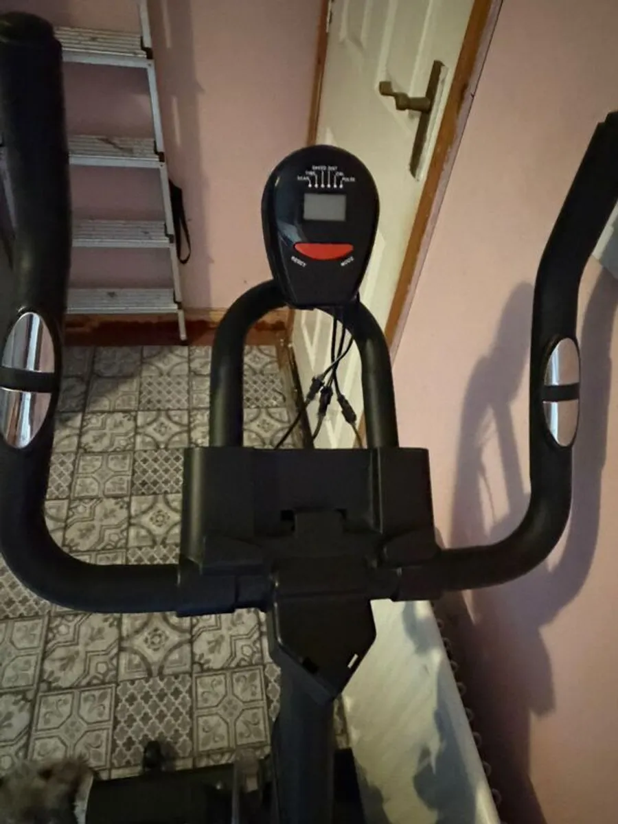 Exercise bike - Image 3