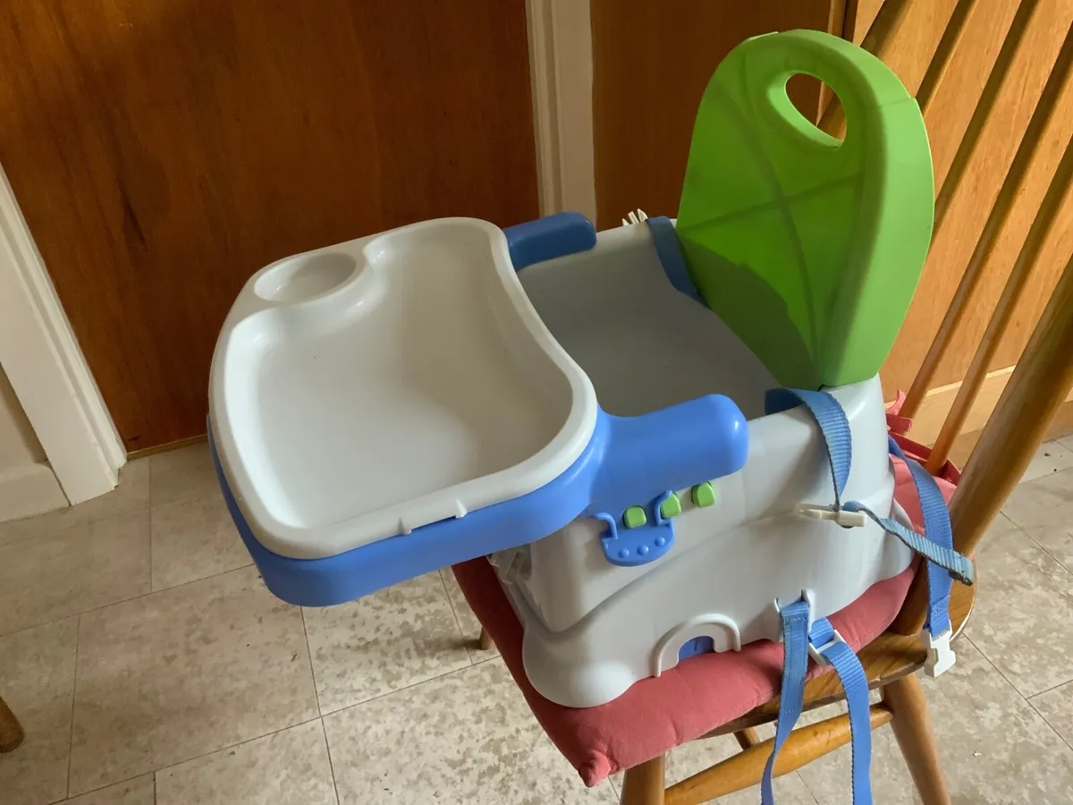 Baby feeding seat, Fisher-Price - Image 1