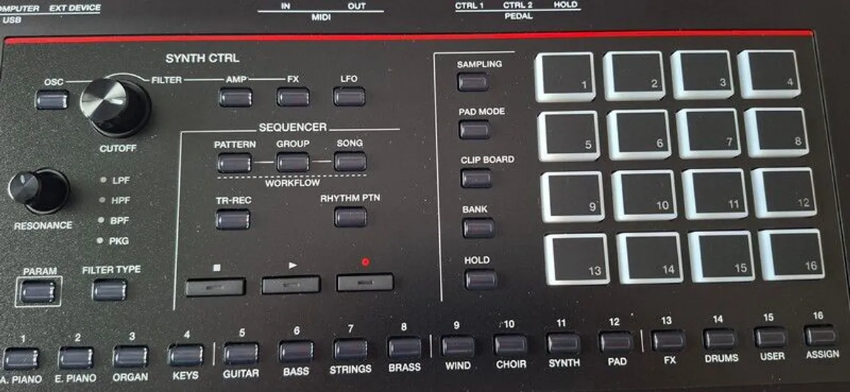 Roland fantom 06 workstation keyboard - Image 4