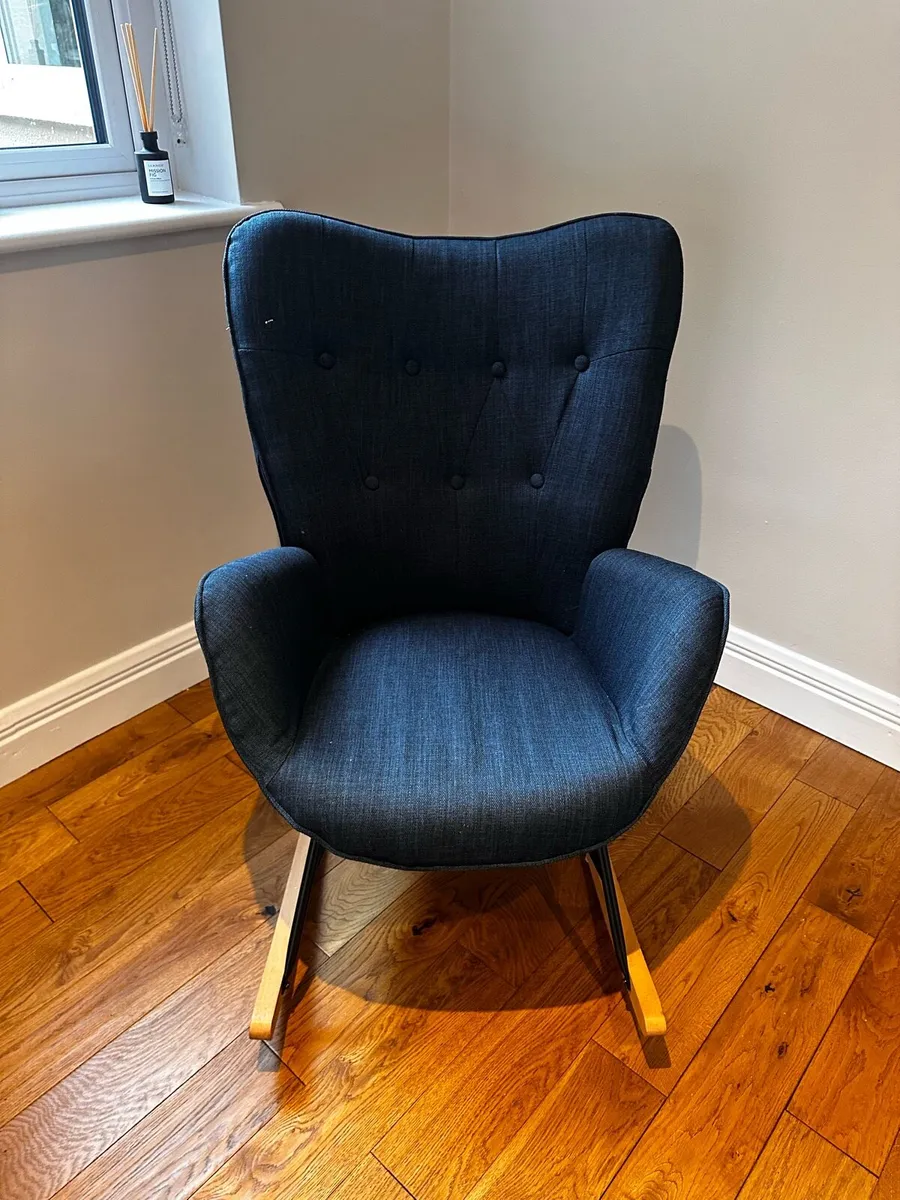 Two rocking chairs for sale - Image 4