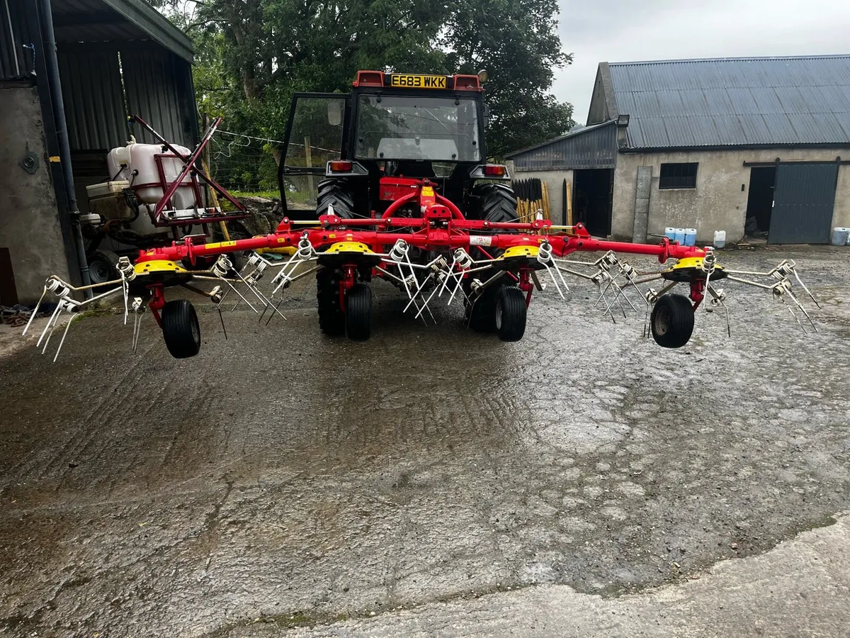 Pottinger Hit 540 Tedder - Image 3