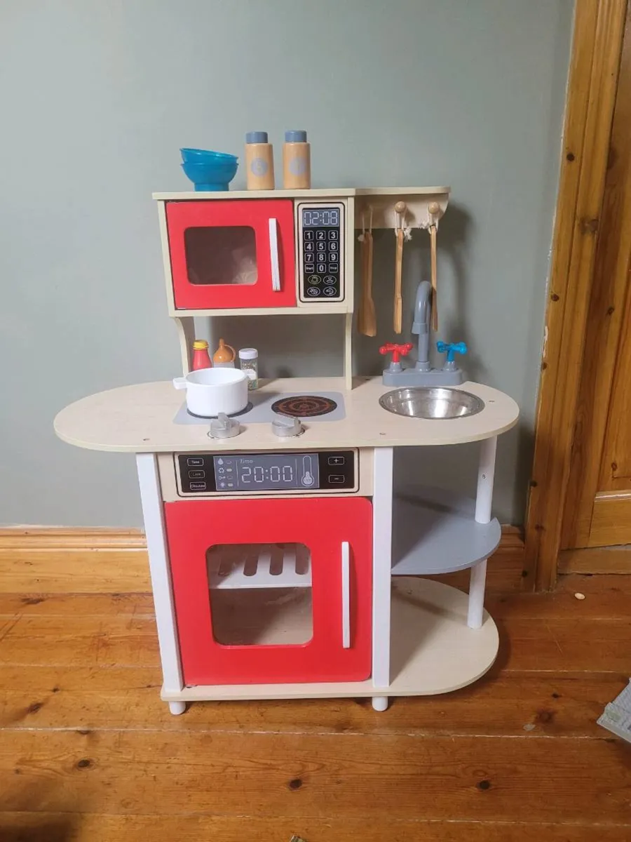 Toy Kitchen