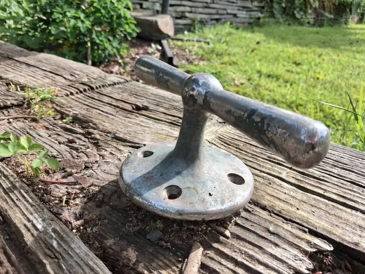 Vintage Boat Cleat - Image 2