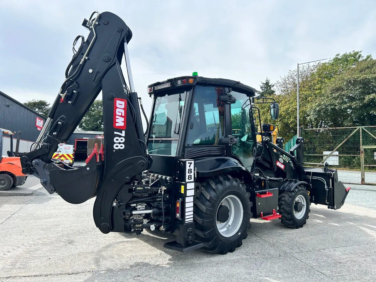 New DGM backhoe - Image 4