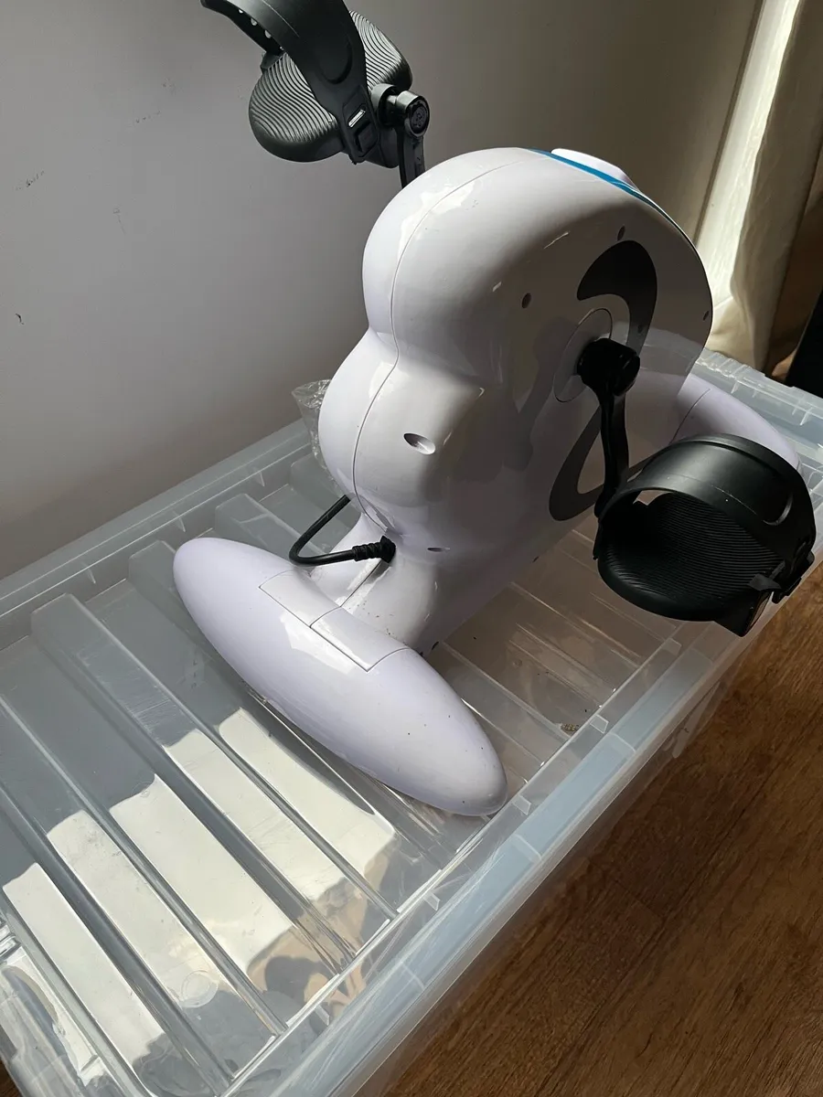 Reviber Motorised Electric Mini Exercise Bike - Image 3