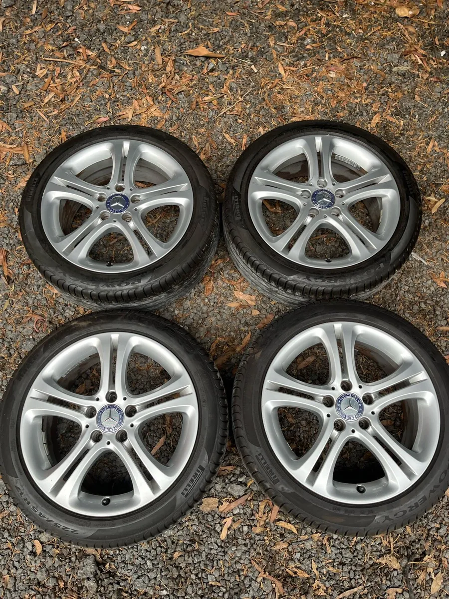 17’ Genuine Mercedes 5x112 alloy wheels - Image 1