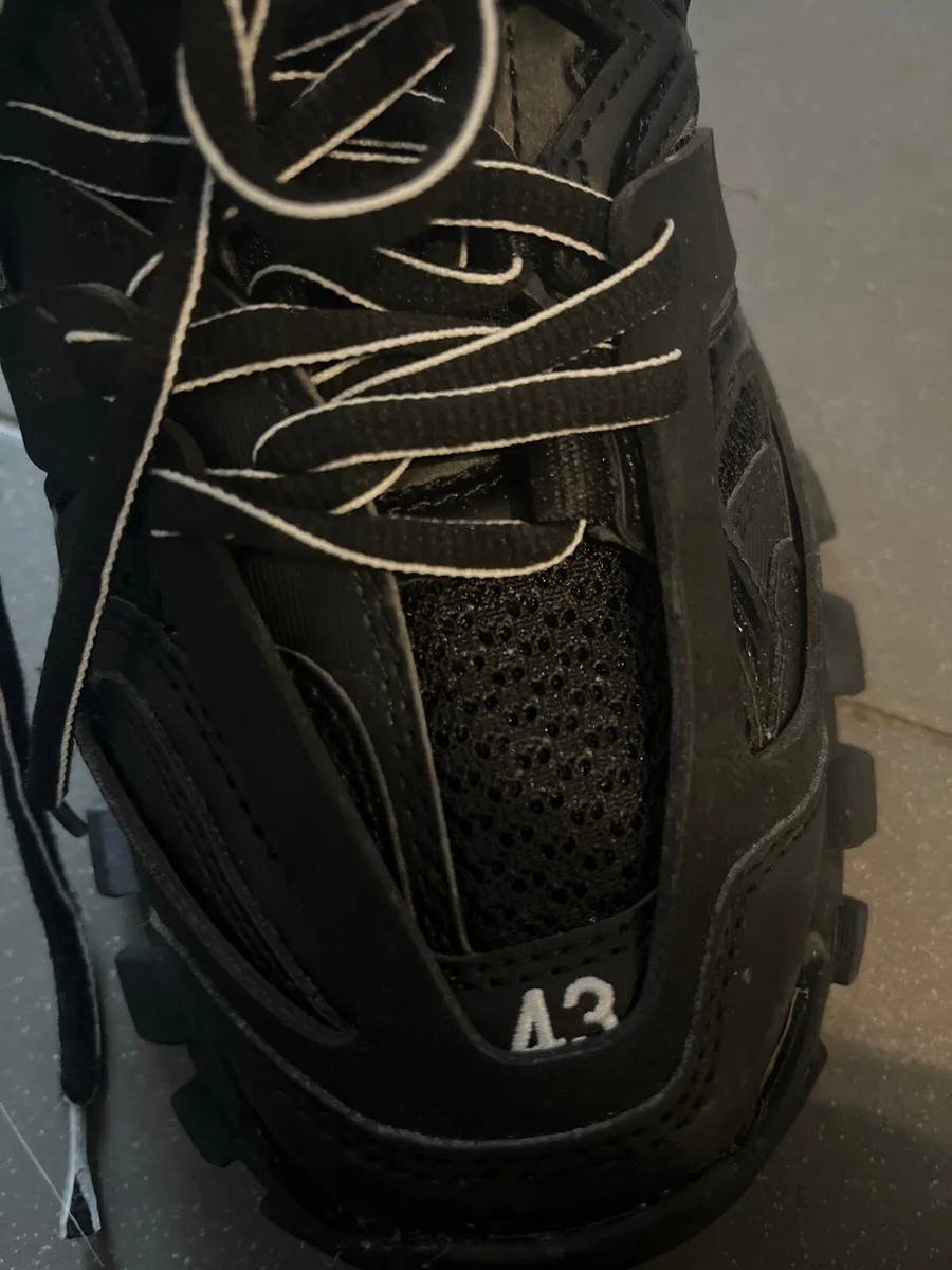 Balenciaga tracks - Image 2
