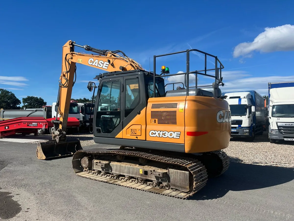 Case CX130 E Excavator - Image 2
