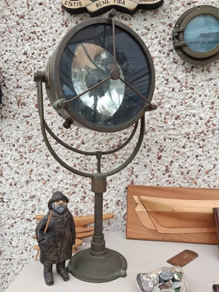Vintage Boat's Searchlight - Image 1